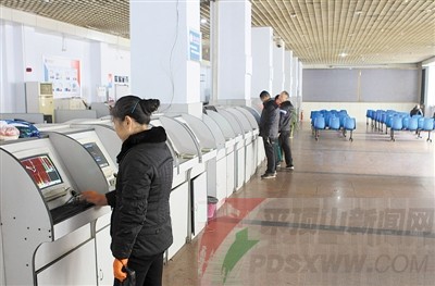 股民炒股方式发生变化股票大屏淡出鹰城证券市场