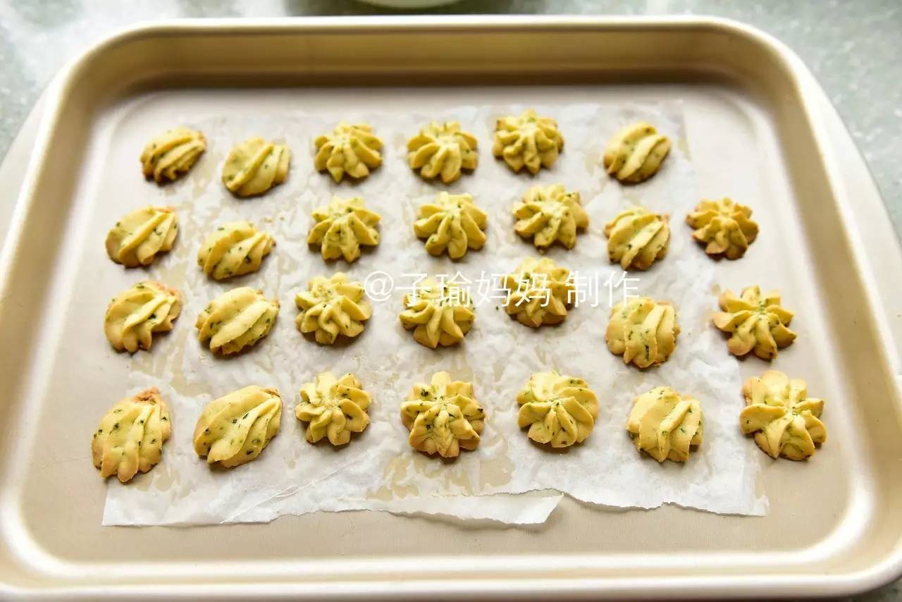 为什么我的曲奇挤不动?烤不成型?花纹消失?不酥?太硬?子瑜妈妈香葱曲奇全面示范