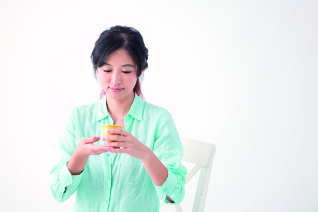 克服产后哺乳难关，远离乳腺炎