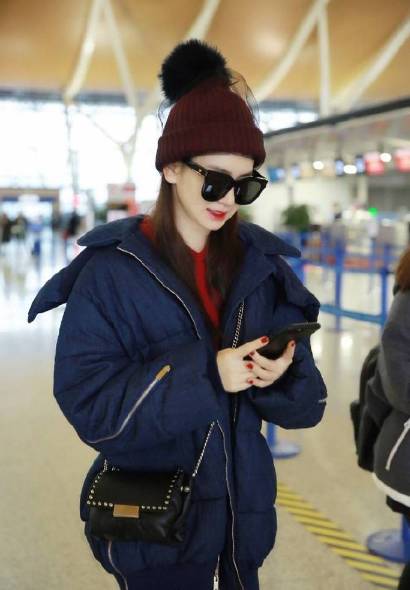 冬天女明星穿那么少怎么不感冒,天气冷怎么穿才暖和呢女生