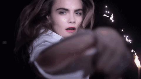 收下这个金闪闪的少女梦吧