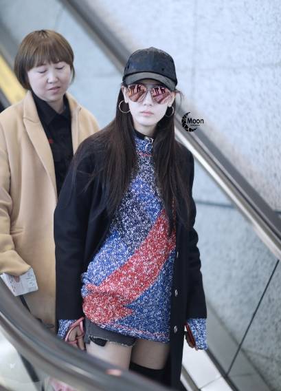 冬天女明星穿那么少怎么不感冒,天气冷怎么穿才暖和呢女生