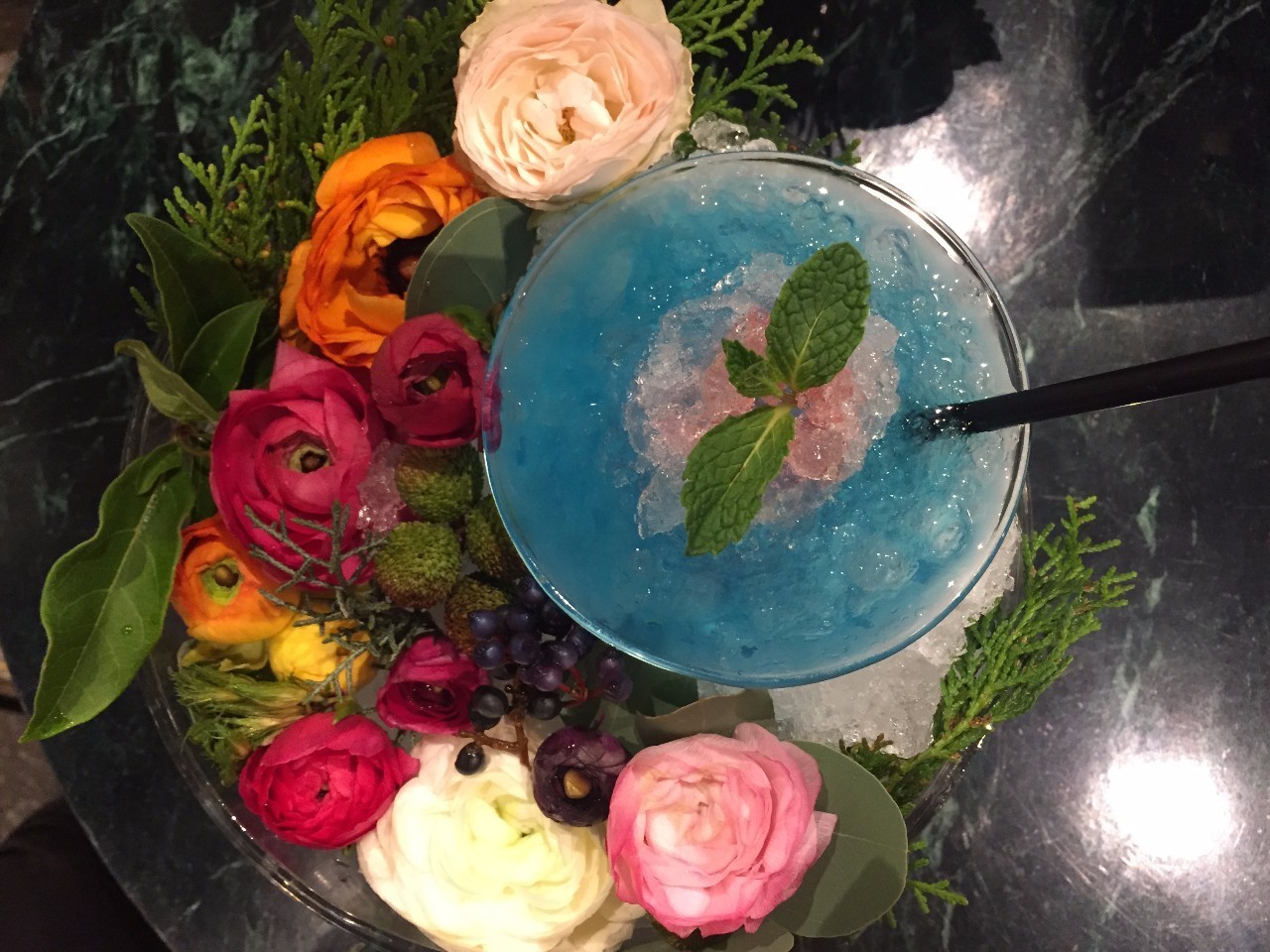 拔草！隐藏在新天地的防空洞酒吧、冠军面包舖、李宗盛阿信的咖啡厅！一天绝不够！