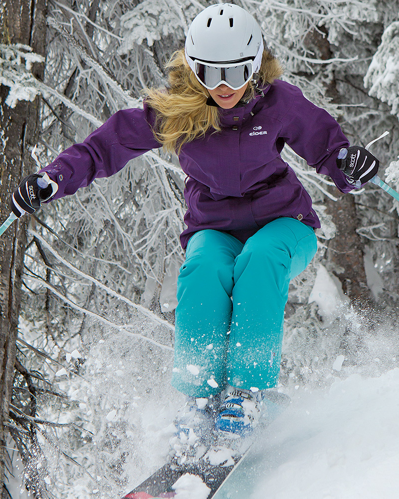 滑雪服品牌推荐单板,ak滑雪服什么品牌
