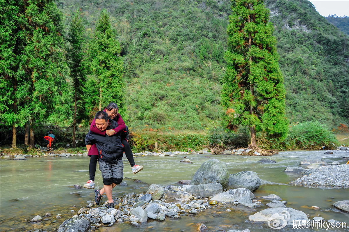 侠之梦受邀参与恩施坪坝营线路测试，冬季溯溪，冰冷刺骨，第一天