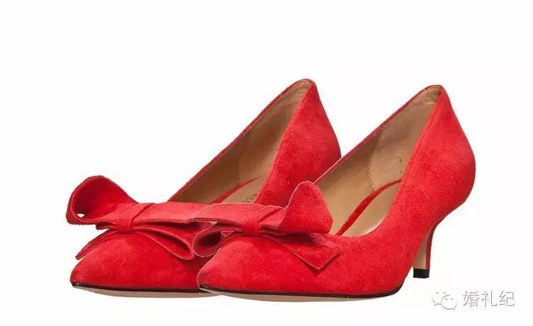 穿秀禾服婚鞋一定要红色的吗,穿秀禾服结婚很丢人吗