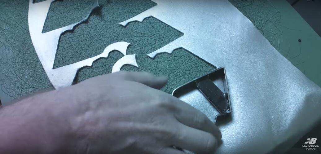 一双球鞋的生产过程,一双球鞋的制作过程