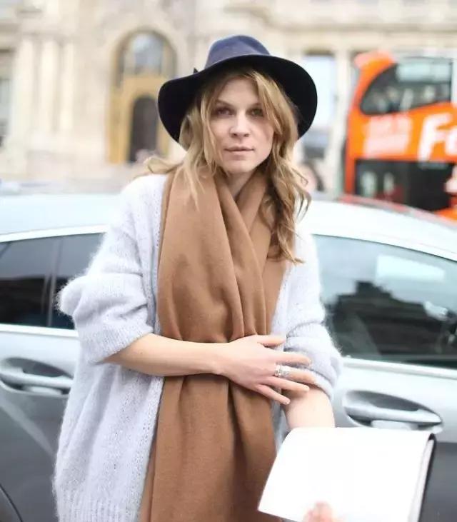 杨幂同款的围巾真洋气,杨幂同款格子围巾