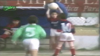 五岁小孩踢球,小朋友碾压国足的场面