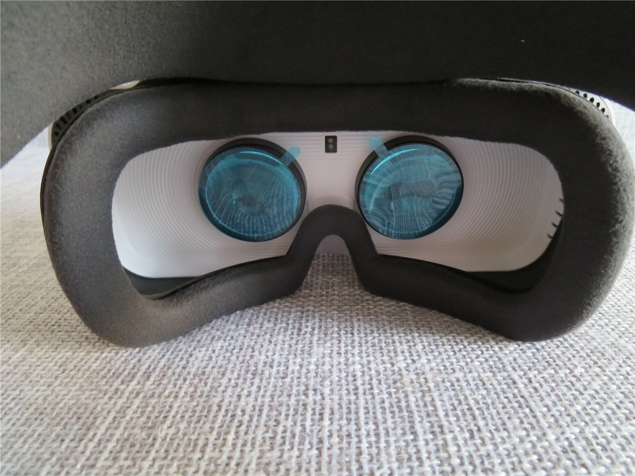 小米vr眼镜游戏体验,小米vr眼镜推荐评测