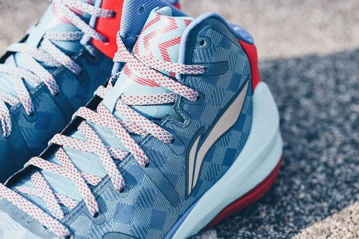 如何选择符合自己的篮球鞋楦型,怎么根据场地选篮球鞋