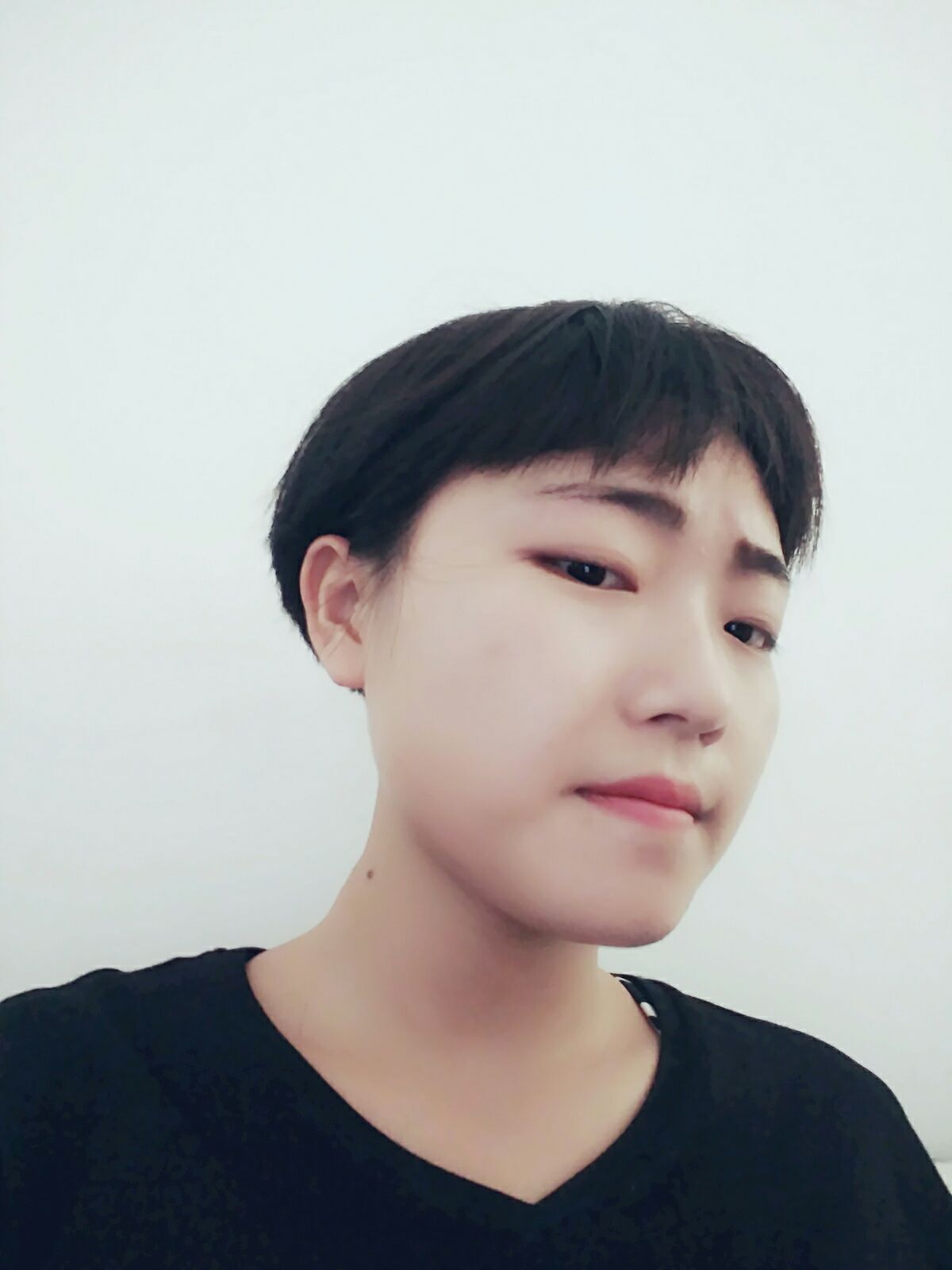 女生自己剪短发失败了,女生剪短发为什么没人接受