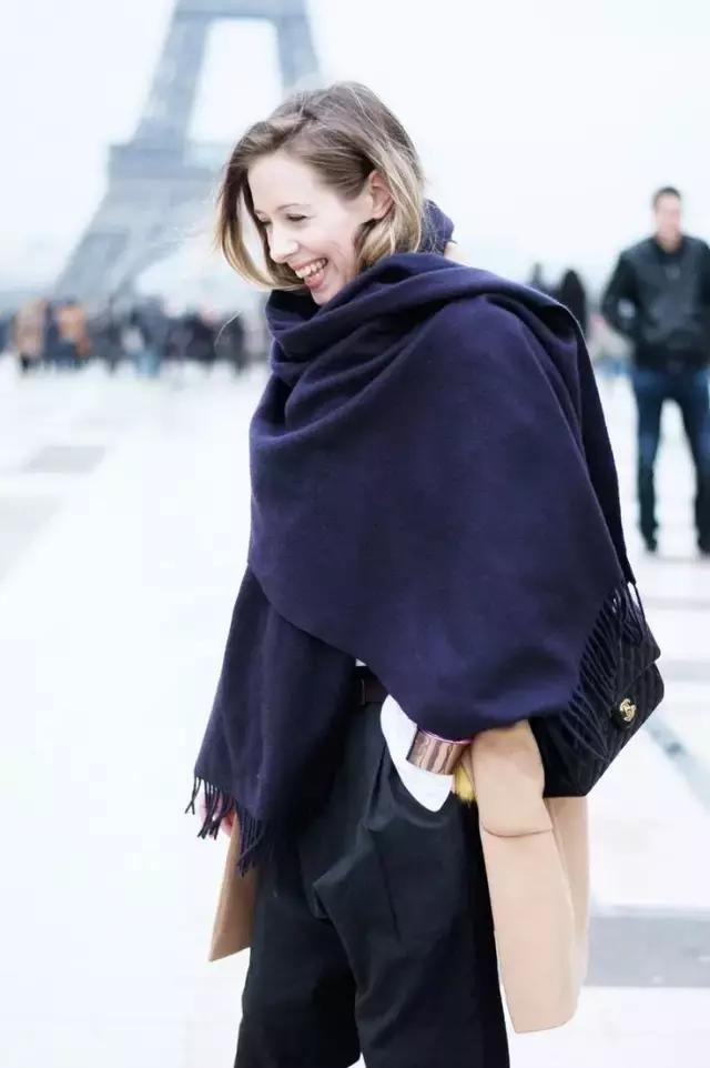 随随便便买一柜子围巾，不如花血本买这三条