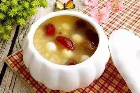 娃娃不吃饭肚子不舒服,娃娃不吃饭不喝奶怎么办