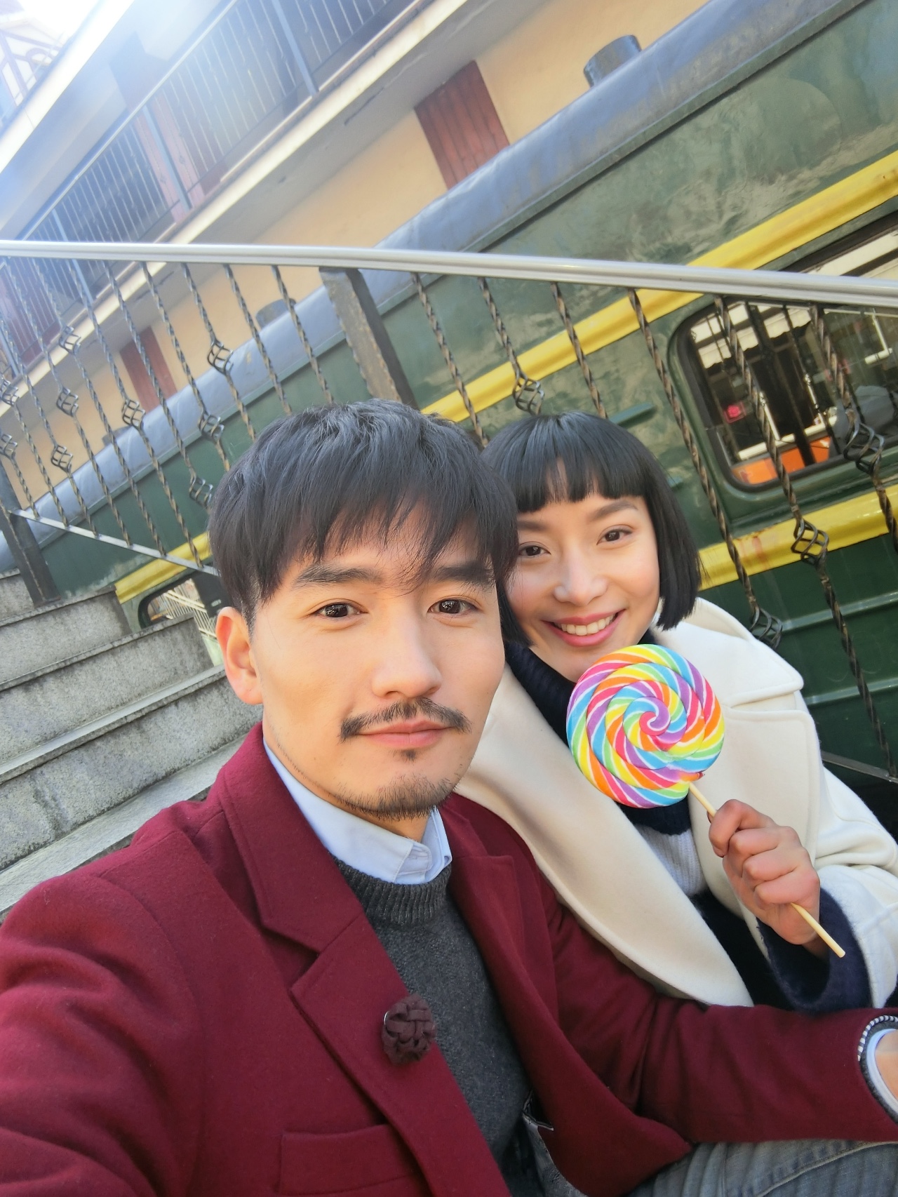 TR敢爱|男朋友不会拍照？这种秀恩爱方法最方便快捷！