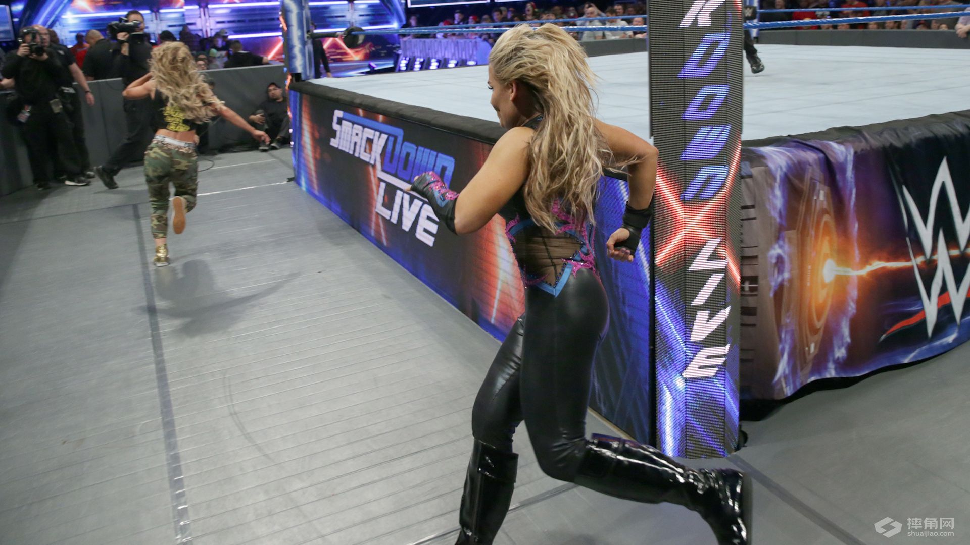 WWE驸马爷风云决战RVD！凯恩抛摔毕雪夫获全场欢呼！