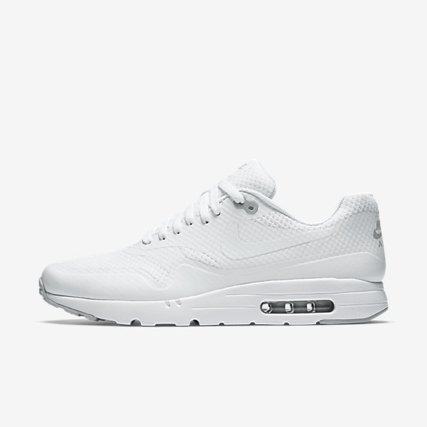 JustinBieber穿着小白鞋，却越来越沧桑...