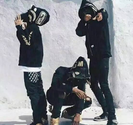 潮牌里的撕逼三部曲（中部）