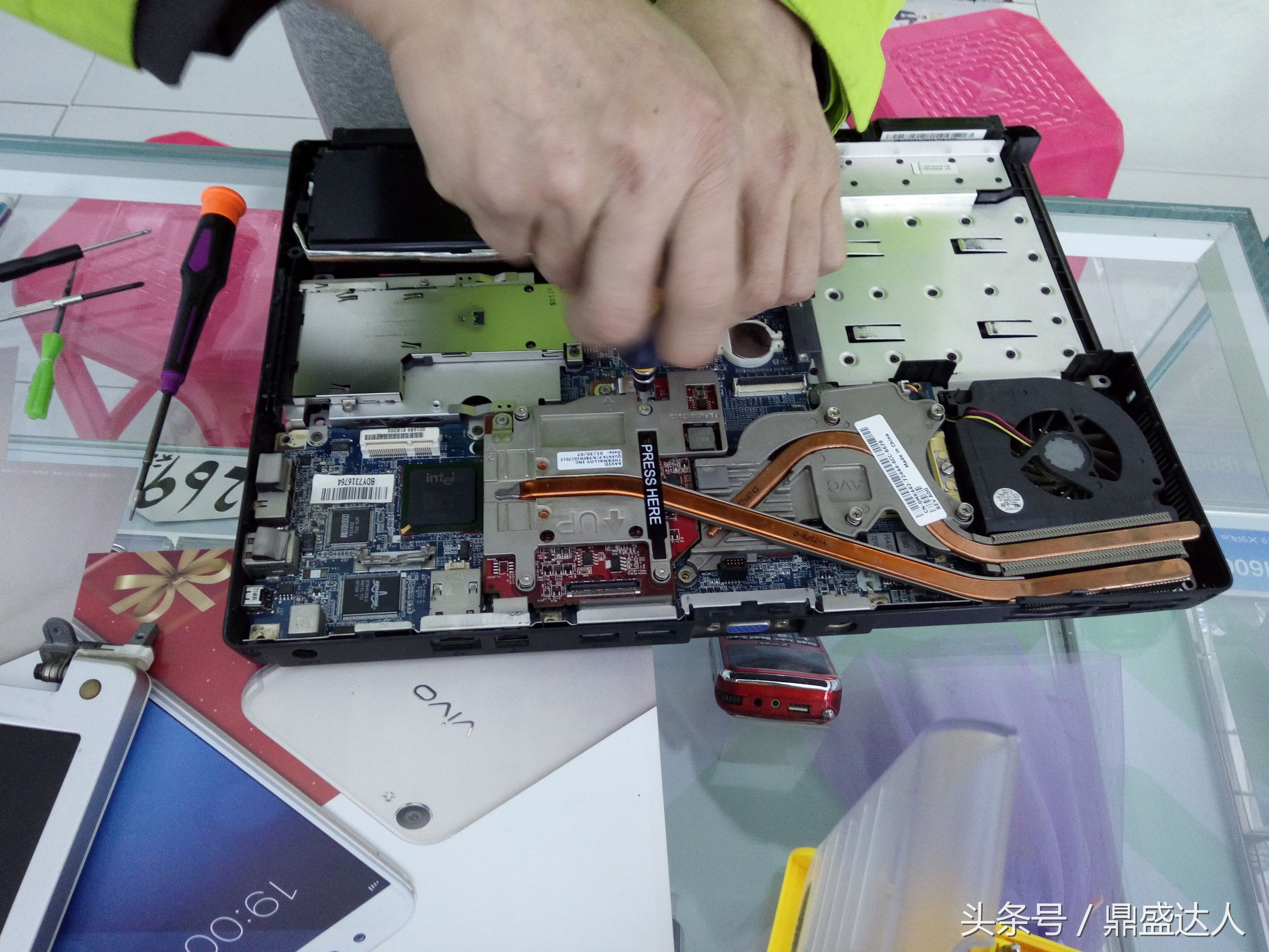 拆装一个新的电脑,拆装戴尔一体机