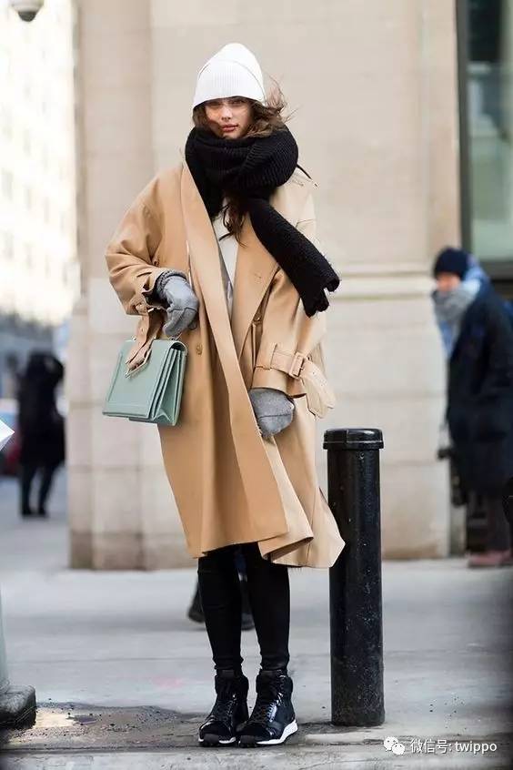 打造自己的胶囊衣橱需要什么单品,春季胶囊衣橱30件必备基础单品