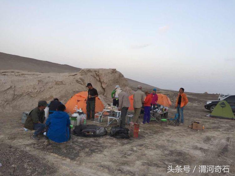 乌尔禾戈壁滩捡石攻略,阿拉善戈壁滩捡石头的技巧