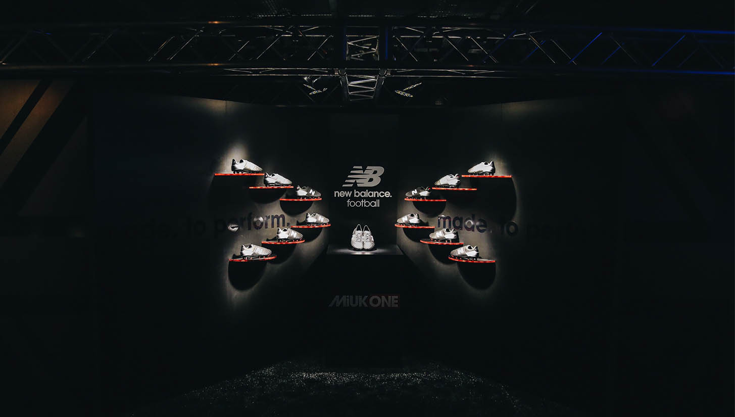 一双球鞋制作全过程,定制球鞋生产全过程