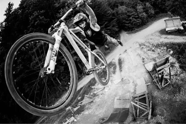 与体育运动相关的摄影作品,让人惊叹的极限运动集锦