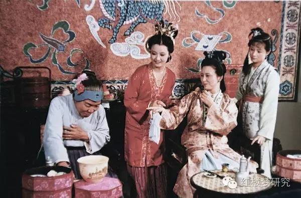 精读红楼梦第三十二回,品读红楼梦第三十一回