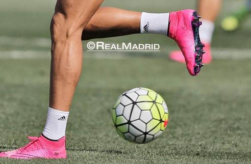 美津浓足球鞋选购,儿童碎钉足球鞋选购