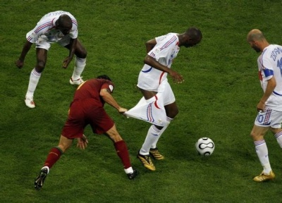 日本5-8岁足球教学,日本小学生足球训练传球方法