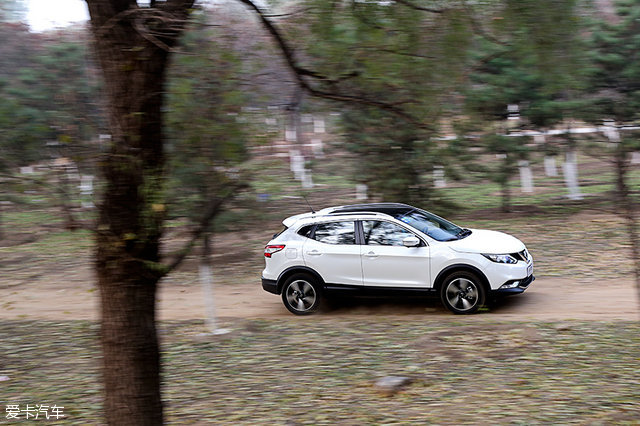爱卡汽车,逍客经典2.0舒适版上路测试