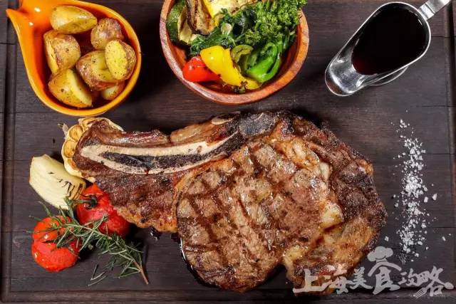 带上你的Dior、YSL到这家高逼格西餐厅，按口红数吃牛排！