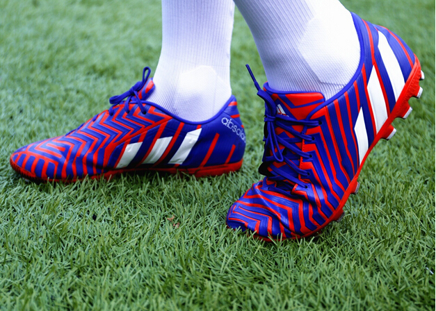 美津浓足球鞋选购,儿童碎钉足球鞋选购