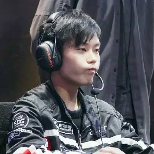 「萝莉扒瓜」超级银河战队的疯癫日常！笑笑的秃头协会！