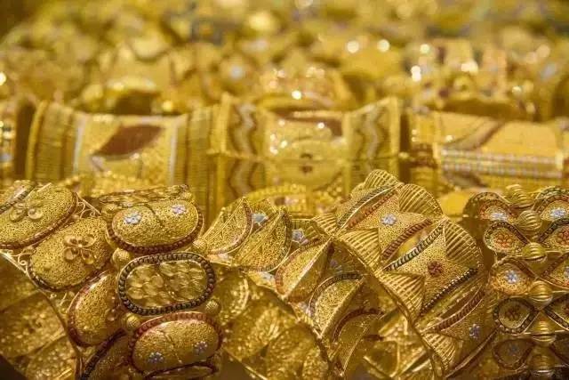 沙龙｜小日子x无二之旅：睡遍全世界的床，逛遍全球集市