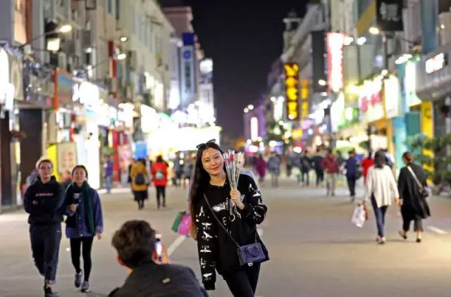 不止是鹭江道，夜幕下的思明区，原来都辣么美……