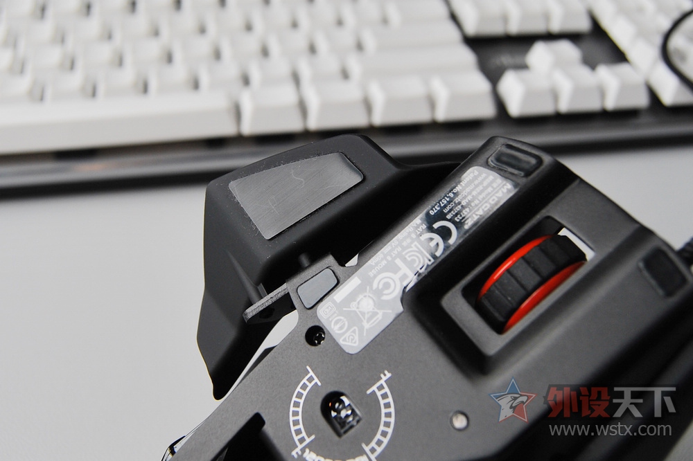 「烧友评测」理工男的玩具——美加狮MadCatzR.A.T.8鼠标评测