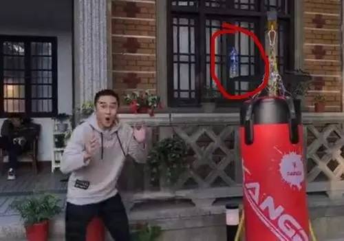 扔水瓶如何扔到更稳教程,扔水瓶挑战教程