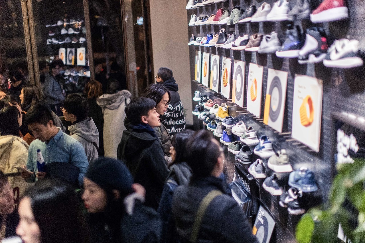 图集｜我们带着这些“黑胶唱片”和几百个好看的人，一起入侵了DOE