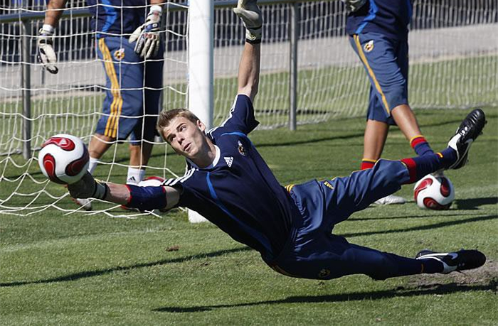 美津浓足球鞋选购,儿童碎钉足球鞋选购