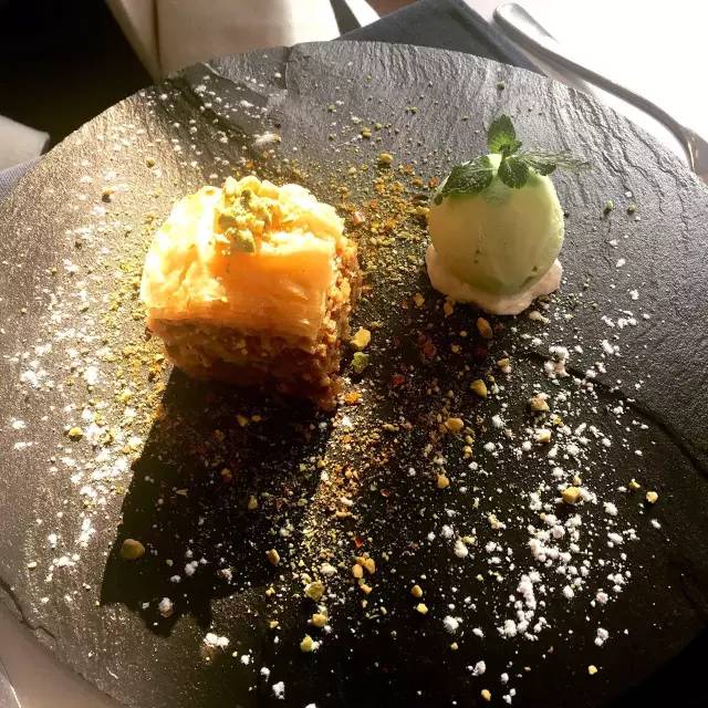 你恨谁就转给谁吧！到岳阳路看蒙古大叔，跟俞菱吃希腊大餐