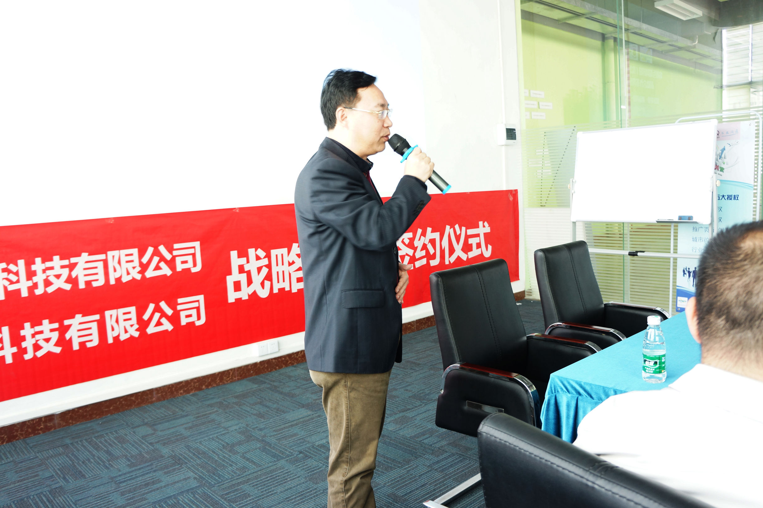 强强联合!玖悠数字营销与农语科技签约战略合作,聚变未来