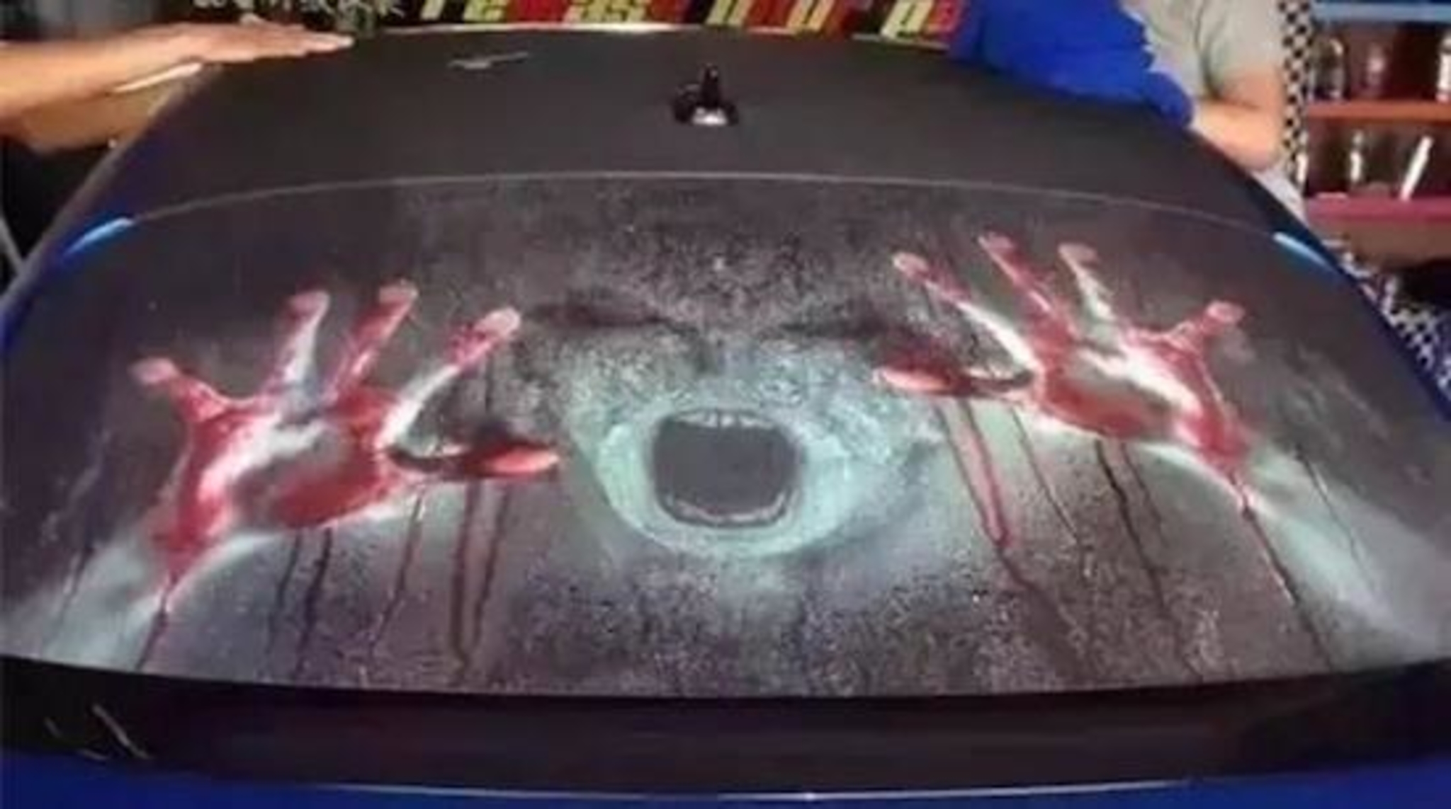 怎么对付后车开远光灯,强光手电对付后车远光灯