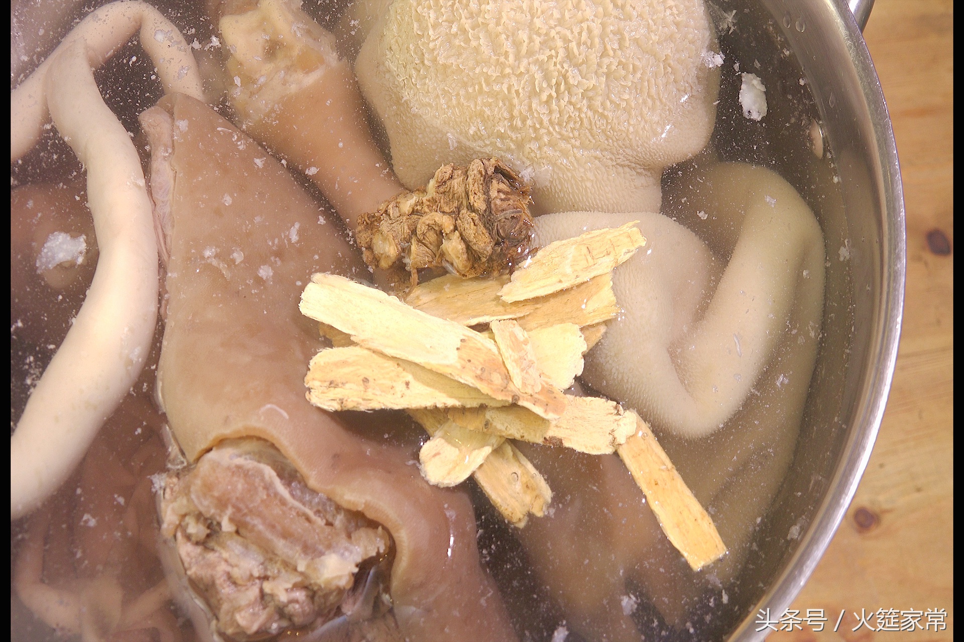 羊肉炖汤最正确做法,冬季羊肉滋补汤的做法大全