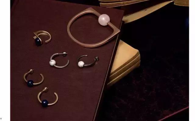 charleskeith黑色细跟新品,charleskeith黄色经典款