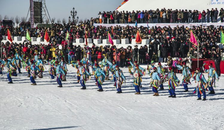 查干湖冬捕纪录片全集,查干湖冬捕地点在哪里