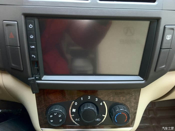 北汽威旺m30内部空间,威旺m30空间