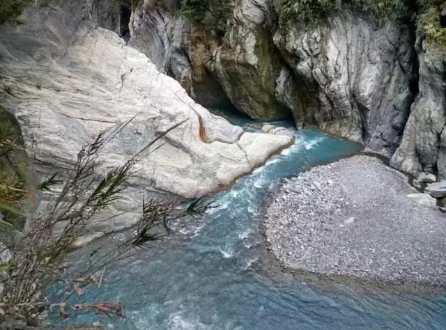 没有义无反顾的爱情,爱情是一场说走就走的旅行