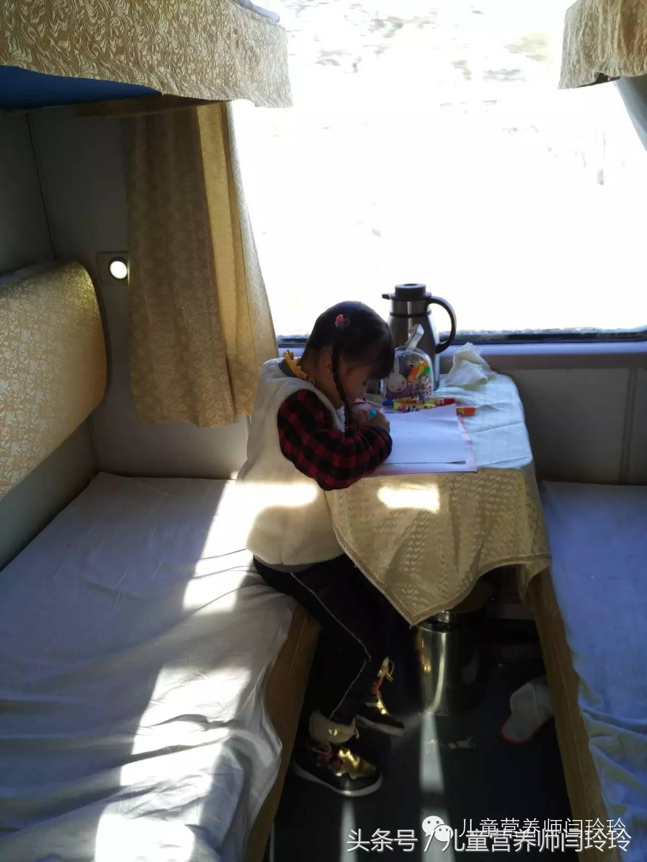 远嫁小女抢到回家车票 (远嫁回娘家抢到车票的说说)