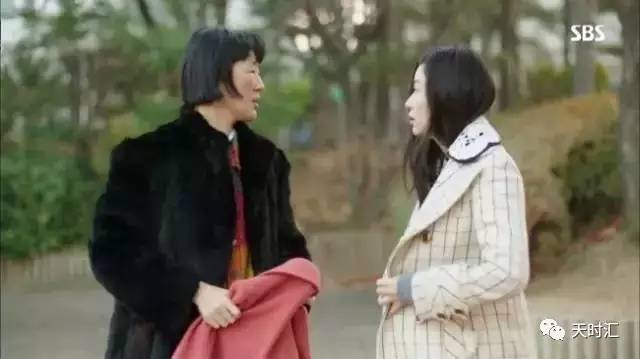 全智贤富人区捡衣服,全智贤从垃圾桶里捡到哪些牌子